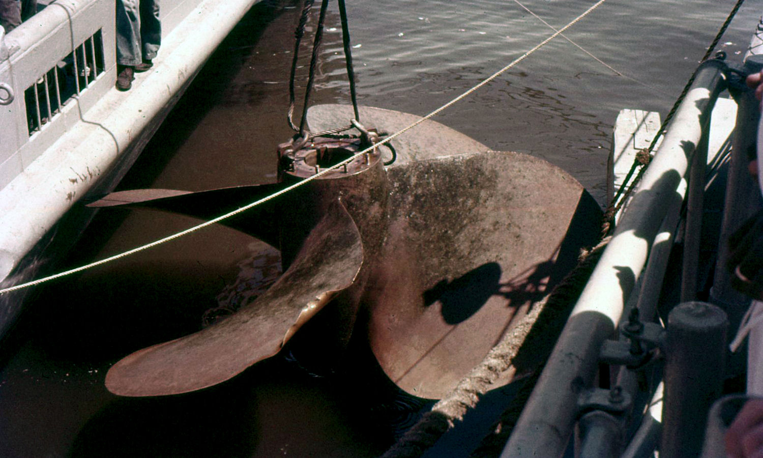 Starboard screw lifted from Haynsworth DD700